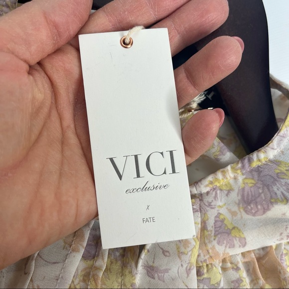 17) VICI Exclusive x Fate Yellow Floral Boho Ruffle Sleeve Mini Dress Size Small - Picture 11 of 11